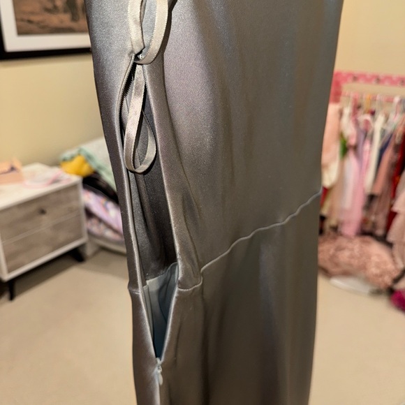 Banana Republic Silk Dress midi dress - Picture 10 of 11